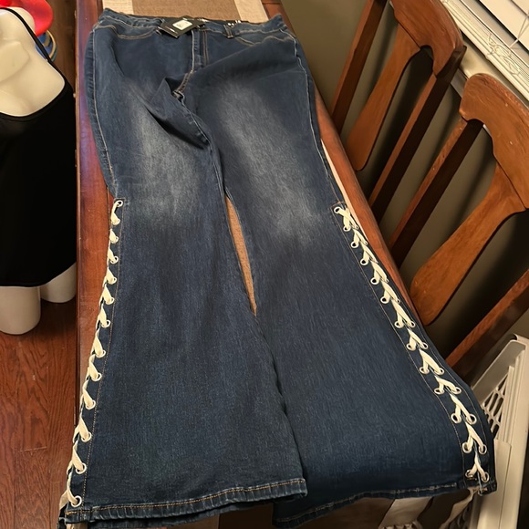 NWT. Fashion Nova strings attached flare jeans - Picture 2 of 5